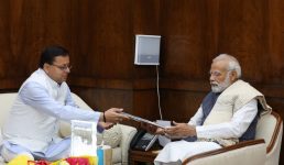 दिल्ली में सीएम धामी ने पीएम मोदी से भेंट की, पढ़िए क्या महत्वपूर्ण बातचीत हुई