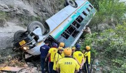 हरिद्वार में बड़ा हादसा, 41 सवारियों से भरी बस खाई में गिरी, मासूम समेत 2 लोगों की मौत