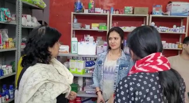 धामी सरकार का सख्त कदम, बच्चों की सुरक्षा के लिए प्रदेशभर में कफ सिरप पर बड़ी कार्रवाई, 170 नमूने जांच को भेजे, देहरादून में 7 मेडिकल स्टोरों के लाइसेंस निरस्त, संदिग्ध सिरप जब्त और नमूने सील