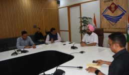 जोशीमठ में आपदा जोखिम न्यूनीकरण से सम्बन्धित होने वाले कार्यों के सम्बन्ध में बैठक, मुख्य सचिव डॉ. एस.एस. संधु ने की अध्यक्षता