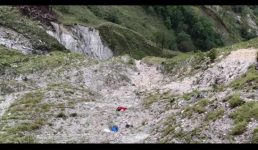 उत्तराखंड में दर्दनाक सड़क हादसा, 10 लोगों की मौत, 600 मीटर गहरी खाई में गिरा वाहन