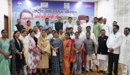 उत्तराखंड के विभिन्न ब्लॉक प्रमुख सीएम धामी से मिले, क्या बातचीत हुई पढ़िए