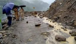 रुद्रप्रयाग जिले में बारिश के कारण 14 सड़कें अवरुद्ध, पढ़िए पूरी जानकारी