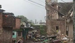 उत्तराखंड में बारिश से कई घर ध्वस्त, 275 सड़कें बंद, हफ्ते में 27 मौत, सीएम धामी ने किया आपदा कंट्रोल रूम का औचक दौरा
