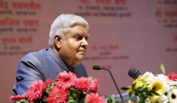 उपराष्ट्रपति ने जनप्रतिनिधियों को आड़े हाथों लिया, इनके खिलाफ जन आंदोलन शुरू करने की अपील