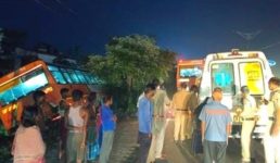 देहरादून-दिल्ली रोडवेज बस के ड्राइवर की चलती गाड़ी में तबियत बिगड़ी, इसके बाद बस हुई अनियंत्रित, पूरी खबर पढ़ें