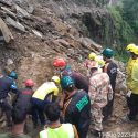 Uttarakhand सड़क साफ करते वक्त मलवे से मिला वाहन, अंदर 5 व्यक्ति मृत मिले
