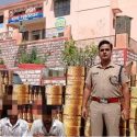 Uttarakhand पुलिस ने कैंटर को रोक कर चेक किया तो रह गई दंग, अंदर निकली 800 पेटी अवैध बियर