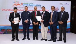 लंदन में सीएम धामी, दूसरे दिन हुआ 4800 करोड़ रुपए के निवेश का करार, प्रतिनिधिमंडल ने ब्रिटेन की पार्लियामेंट का भ्रमण भी किया
