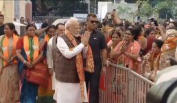 नारी शक्ति वंदन अभिनंदन कार्यक्रम में शामिल हुए पीएम मोदी, कहा जिस बात का देश को पिछले कई दशकों से इंतजार था वो सपना अब सच हुआ है