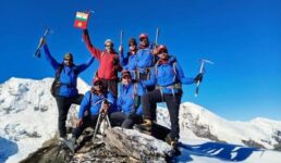 एसएसबी के अभियान दल ने 5819 मीटर ऊँचाई पर स्थित माउंट रुद्रगैरा पर्वत श्रृंखला फतह की, 8 सदस्य थे शामिल