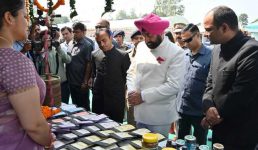 राज्यपाल ने टिहरी में राष्ट्रीय सरस आजीविका मेले का जायजा लिया, कहा मेले से महिलाओं, युवाओं, कारीगरों का उत्साहवर्धन होगा