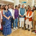 सीएम धामी पहुंचे दुबई,  एयरपोर्ट पहुंचने पर प्रवासी भारतीयों द्वारा उनका स्वागत किया गया, निवेशकों से करेंगे मुलाकात