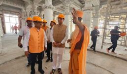 सीएम धामी ने अबू धाबी में निर्माणाधीन बीपीएस हिन्दू मन्दिर में ईंटें रखकर कारसेवा की, कहा यह हिन्दू मन्दिर सांस्कृतिक विरासत, मूल्यों, सद्भाव और हिन्दू परंपराओं को बढ़ावा देने का कार्य भी करेगा