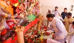 बंगाली कॉलोनी नानकमत्ता में मुख्यमंत्री ने श्री श्री मां दुर्गा मंदिर का किया लोकार्पण, मंदिर के सौंदर्यीकरण तथा नानकमत्ता क्षेत्र के विकास हेतु मिनी मास्टर प्लान बनाने की घोषणा की