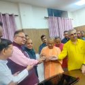 यूपी सीएम योगी आदित्यनाथ उत्तराखंड पहुंचे, 3 दिन का है कार्यक्रम