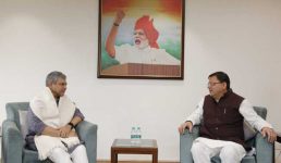 लखनऊ-देहरादून वन्दे भारत एक्सप्रेस, टनकपुर-बागेश्वर रेल लाइन निर्माण सहित उत्तराखंड के लिए रेल संबंधित मांग, सीएम धामी ने रेल मंत्री से की मुलाकात