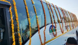 टनकपुर-देहरादून के बीच वोल्वो बस सेवा शुरू, मुख्यमंत्री धामी ने खुद की यात्रा