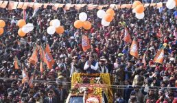 उत्तरकाशी में सीएम के रोड शो में उतरा जनसैलाब, 291 करोड़ की योजनाओं की दी सौगात, दीदी-भुली महोत्सव को किया संबोधित