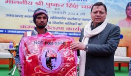 उत्तराखंड के सभी 3 लाख से अधिक पंजीकृत श्रमिकों को 15 दिन के अंदर कम्बल वितरण का कार्य पूर्ण करने के निर्देश, सीएम ने कम्बल वितरण अभियान की शुरुआत की