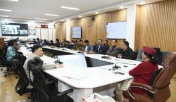 Chardham Yatra 2024, हेली सेवाओं की बुकिंग केवल आईआरसीटीसी के माध्यम से ही, तैयारियों के लिए मुख्य सचिव ने 2 महीने की डेडलाइन दी