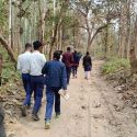 Uttarakhand यहां बंदूक के साये में पूरी सुरक्षा के साथ स्कूल जा रहे हैं बच्चे, कारण जानिए