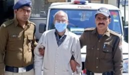 Uttarakhand मुख्यमंत्री का पूर्व निजी सचिव गिरफ्तार, कारनामे जानकर लोगों में हैरानी