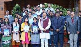 मुख्यमंत्री ने 35 सहायक समाज कल्याण अधिकारियों तथा 3 छात्रावास अधीक्षकों को प्रदान किए नियुक्ति-पत्र, कहा प्रतिभावान एवं क्षमतावान अभ्यर्थी ही परीक्षाओं में हो रहे सफल
