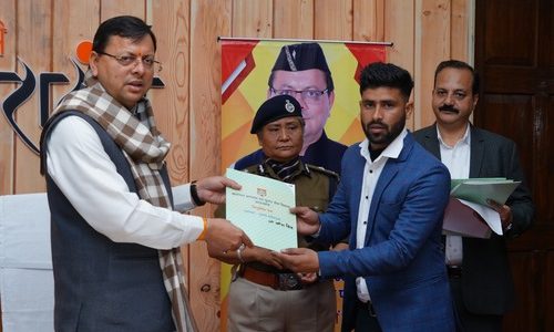 मुख्यमंत्री ने 27 डिप्टी जेलरों तथा 285 बंदी रक्षकों को वितरित किए नियुक्ति-पत्र