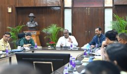 Uttarakhand मुख्य निर्वाचन अधिकारी ने सभी ज़िलाधिकारियों एवं पुलिस अधीक्षकों के साथ की समीक्षा बैठक, दुर्गम इलाक़ों में ड्रोन कैमरों के जरिए होगी मॉनिटरिंग