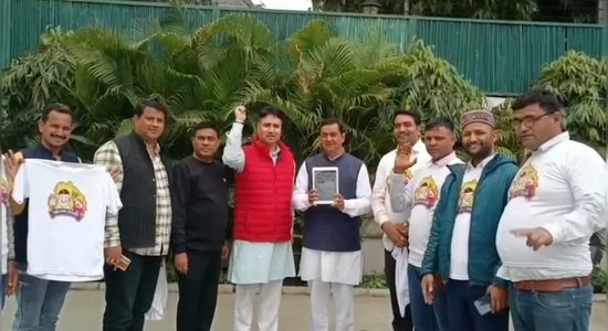 ‘मोदी दगड़ उत्तराखंड’ अभियान की हुई शुरूआत, सफेद टी-शर्ट पहनकर गांव-गांव जाएंगे युवा ‘मोदी दगड़ उत्तराखंड’ अभियान की हुई शुरूआत, सफेद टी-शर्ट पहनकर गांव-गांव जाएंगे युवा