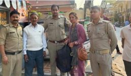 Uttarakhand मीनाक्षी का गहनों से भरा बैग स्टेशन पर किसी से बदल गया, लेकिन उसकी सूझ-बूझ से वापस भी मिल गया