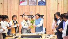 केन्द्रीय ऊर्जा एवं शहरी विकास मंत्री खट्टर और सीएम धामी की मौजूदगी में उच्च स्तरीय बैठक, उत्तराखंड की ऊर्जा एवं नगर विकास से संबंधित विभिन्न योजनाओं की समीक्षा की गई