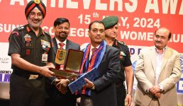 देशभर के 22 पूर्व कैडेटों को मिला एनसीसी अचीवर्स अवार्ड 2024, सर्वश्रेष्ठ कॉलेज बना किरोड़ीमल कॉलेज, छात्रा में माता सुंदरी और छात्र में हंसराज कॉलेज ने मारी बाजी
