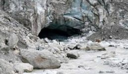 कांवड़िये जल लेने इस बार गोमुख नहीं जा पाएंगे, गंगोत्री धाम से आगे लकड़ी की पुलियाएं क्षतिग्रस्त हो गयी हैं