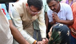 टिहरी के आपदाग्रस्त क्षेत्र जखन्याली पहुंचे सीएम धामी, मृतकों के परिजनों से मुलाकात की, कहा सरकार द्वारा प्रभावितों को हर संभव सहायता दी जायेगी