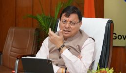 प्रत्येक विकासखण्ड में 5-5 गांवों को आदर्श ग्राम बनाने और पंचायत भवनों के निर्माण के लिए 10 लाख की धनराशि को बढ़ाकर 20 लाख रूपये किये जाने के मुख्यमंत्री ने दिये निर्देश
