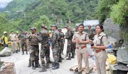 केदारनाथ यात्रा मार्ग से 10 हजार से ज्यादा यात्रियों को सुरक्षित निकाला गया, पुनर्निर्माण, खोज और बचाव कार्य में सेना भी जुटी