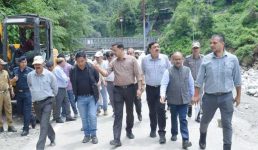 केदारनाथ पैदल यात्रा को दो हफ्ते में दोबारा शुरू करने को होंगे प्रयास, उच्च अधिकारियों ने किया प्रभावित क्षेत्रों का हवाई सर्वेक्षण और पैदल निरीक्षण