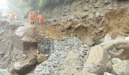 केदारनाथ धाम से छोटी लिनचोली तक क्षतिग्रस्त पैदल यात्रा मार्ग को आवाजाही हेतु कर दिया गया है सुचारू, सोनप्रयाग में बाधित सड़क मार्ग को खोलने के लिए कार्य शुरू