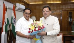 मुख्यमंत्री ने की केन्द्रीय जल शक्ति मंत्री से भेंट, राज्य की लंबित जल विद्युत परियोजनाओं के संबंध में की चर्चा
