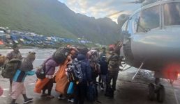 एयरफोर्स का एम आई-17 हेलीकॉप्टर विदा, चिनूक कुछ समय रहेगा, केदारघाटी रेस्क्यू अभियान का प्रथम चरण पूरा, सीएम ने प्रधानमंत्री और गृहमंत्री का आभार जताया