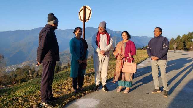 भराड़ीसैंण में मॉर्निंग वॉक करते दिखे सीएम पुष्कर सिंह धामी, स्थानीय लोगों से भी की मुलाकात, कहा सरकार क्षेत्र में सड़क और हवाई कनेक्टिविटी को सुधारने का प्रयास कर रही है