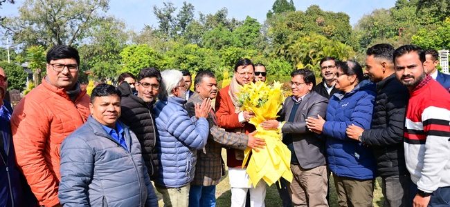 उत्तरांचल प्रेस क्लब की नव निर्वाचित कार्यकारिणी के सदस्यों ने मुख्यमंत्री से भेंट की, सीएम ने आशा व्यक्त की कि उत्तरांचल प्रेस क्लब सरकार की योजनाओं और नीतियों को  नियमित रूप से आम जन तक पहुंचाने का कार्य करेगा