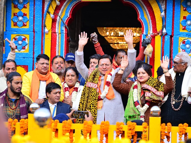 मंत्र उच्चारण के बीच विधि-विधान से खुले ग्यारहवें ज्योर्तिलिंग श्री केदारनाथ धाम के कपाट, मुख्यमंत्री धामी भी बने कपाट खुलने के साक्षी, सबसे पहली पूजा प्रधानमंत्री के नाम हुई सम्पन्न