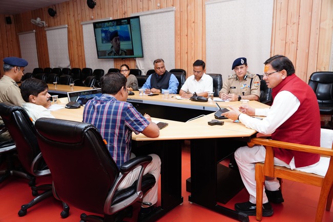 Uttarakhand राज्य में कानून व्यवस्था का उल्लंघन करने वालों पर कड़ी कार्रवाई के निर्देश, सीएम धामी ने ली उच्च स्तरीय बैठक