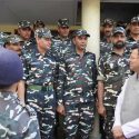 मुख्यमंत्री धामी ने बनबसा की सीमा चौकी पर एस.एस.बी. अधिकारियों व जवानों से की मुलाकात, कहा सीमाओं की सुरक्षा में तैनात हमारे जवान देश की शान