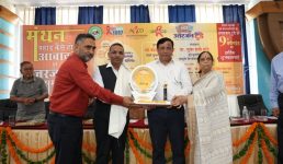 उत्तरजन टुडे सम्मान समारोह 2025 का भव्य आयोजन, डीजी सूचना बंशीधर तिवारी ने “पहाड़ कैसे हों आबाद ?” विषय पर रखे अपने विचार