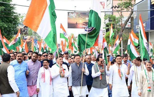 मुख्यमंत्री पुष्कर सिंह धामी के नेतृत्व में ‘तिरंगा शौर्य सम्मान यात्रा’ का  किया गया भव्य आयोजन, ऑपरेशन सिंदूर की ऐतिहासिक विजय को समर्पित रही तिरंगा शौर्य सम्मान यात्रा