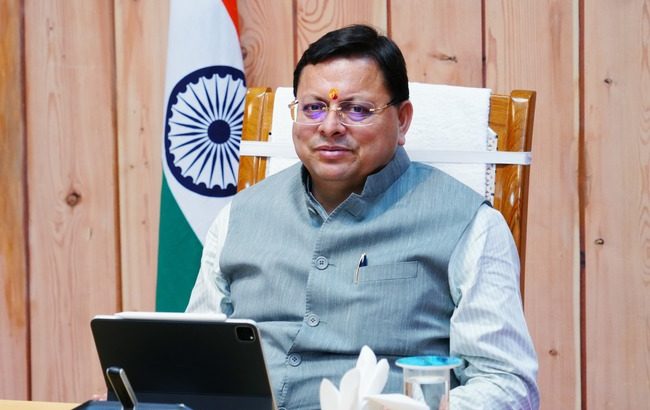 Uttarakhand सीएम हेल्पलाइन, मुख्यमंत्री ने शिकायतकर्ताओं से पूछा, आपका काम हुआ कि नहीं ?